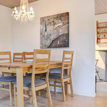 Two-bedroom Holiday In Prázdninový dům *